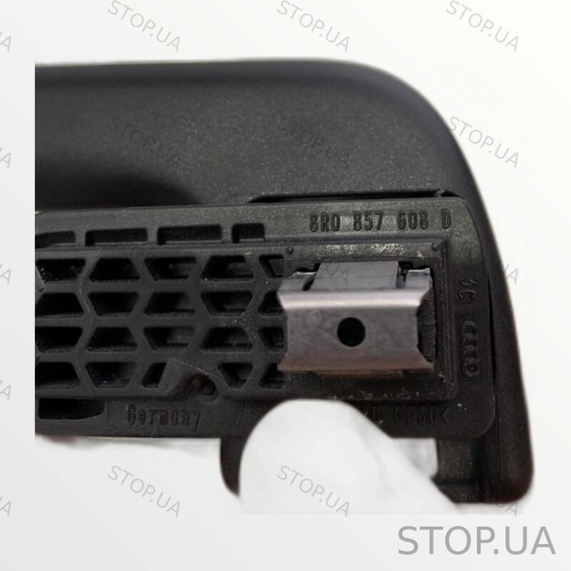 8R0857608D ручка потолка задняя правая Ручка потолка задняя правая Audi Q5 — изображение 2
