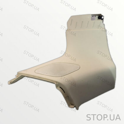 8R0867245P защита задней стойки 8R0867245P Защита левой задней стойки Audi