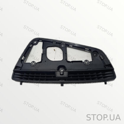 8R1819635A накладка торпеды Накладка торпеды Audi Q5 12-16, артикул 8R18196