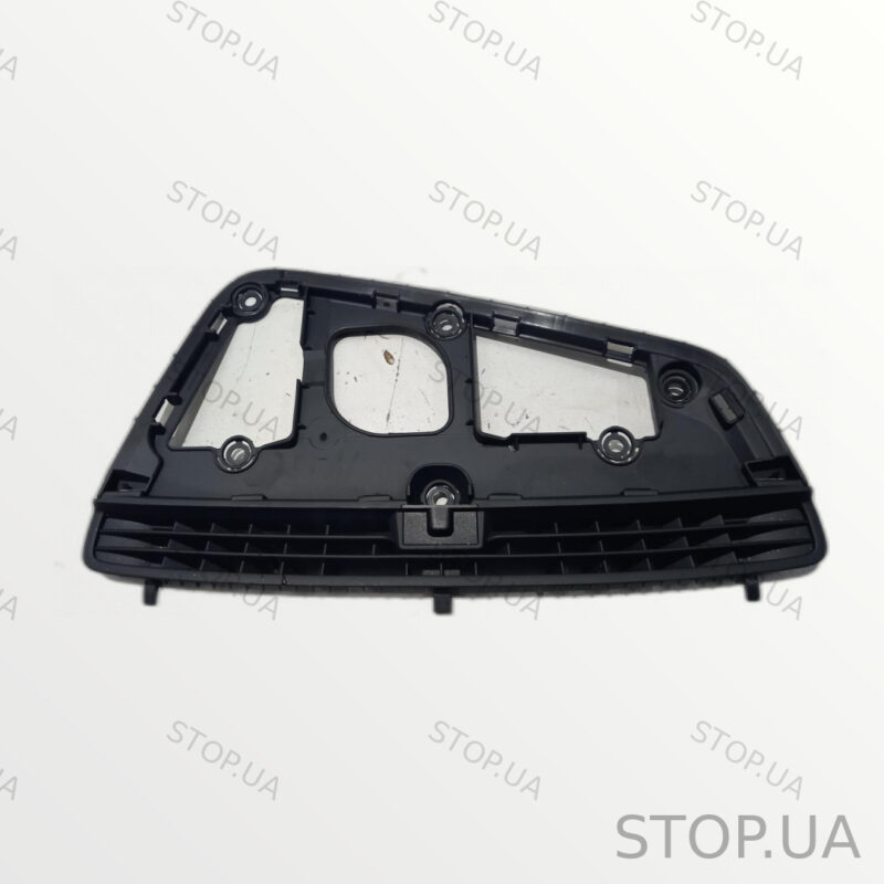 8R1819635A накладка торпеды Накладка торпеды Audi Q5 12-16, артикул 8R18196