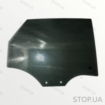 8U0845206C стекло двери заднее правое 8U0845206C Стекло двери задней правой