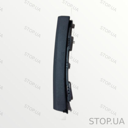 8U0868204A обшивка стойки порога правая Обшивка правой пороговой стойки Aud