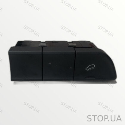 8U0959674F панель переключателя Панель переключения Audi Q3 11-14 SKU 8U095