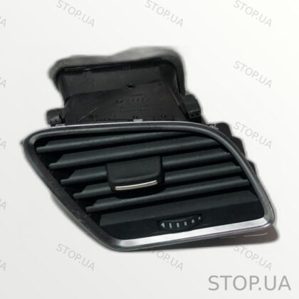 8U1820902B дефлектор салона правый Дефлектор салона правый Audi Q3 11-14 SK