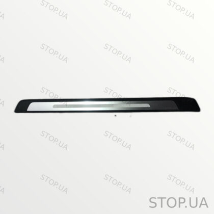 8W0853374F накладка порога передняя правая Накладка порога передняя правая