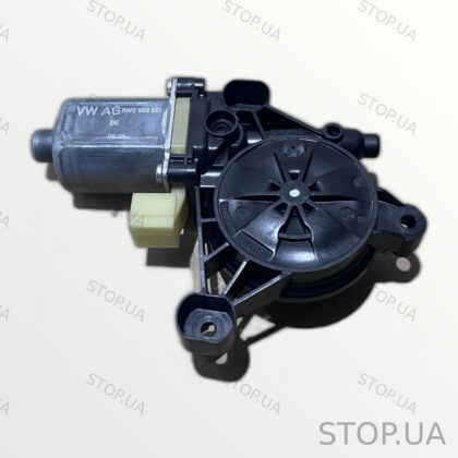 8W0959801 мотор стеклоподъемника правый Мотор стеклоподъемника правый Audi