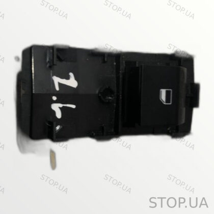 93581AT000 управление стеклоподъемником задним правым Управление стеклоподъ