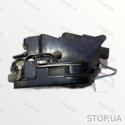 A6397200535 замок двери передний правый Замок двери передний правый Mercede