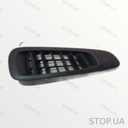 A6398310160 дефлектор лобового стекла правый Дефлектор лобового стекла прав