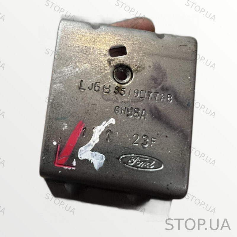 LJ6BS519D77AB крепление панели крышки багажника левое Крепление панели крыш — изображение 2