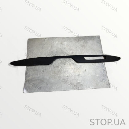 LJ8BR044L93AAW накладка передней панели под щиток приборов Накладка передне