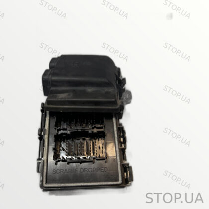 LJ8T14D068NAB блок предохранителей моторный Блок предохранителей моторный F