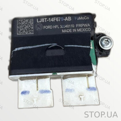 LJ8T14F679AB блок управления крышкой багажника Блок управления крышкой бага