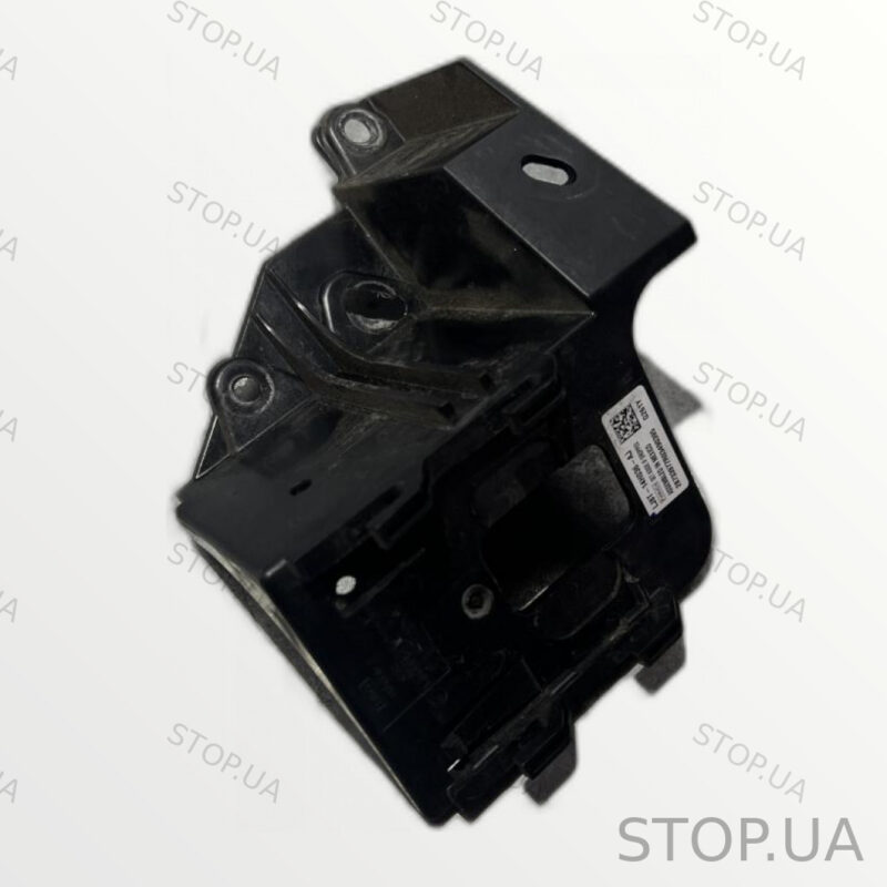 LJ8T14H036AJ кронштейн датчика мертвых зон Кронштейн датчика мертвых зон за