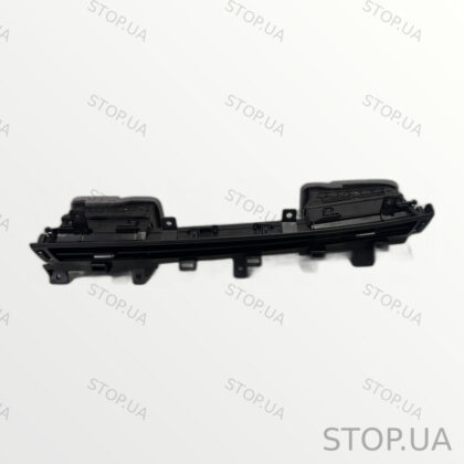 LJ8Z19893AG дефлектор воздуховода передней панели правый Дефлектор воздухов