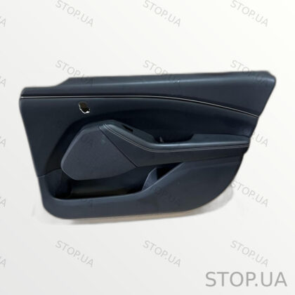 LJ8Z5823942AA обшивка двери Обшивка двери передней правой Ford Mustang Mach