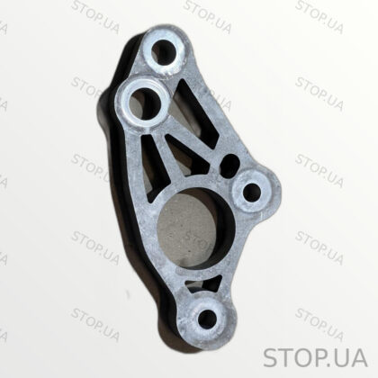 LJ9C5A095AD кронштейн передней балки Кронштейн передней балки Ford Mustang