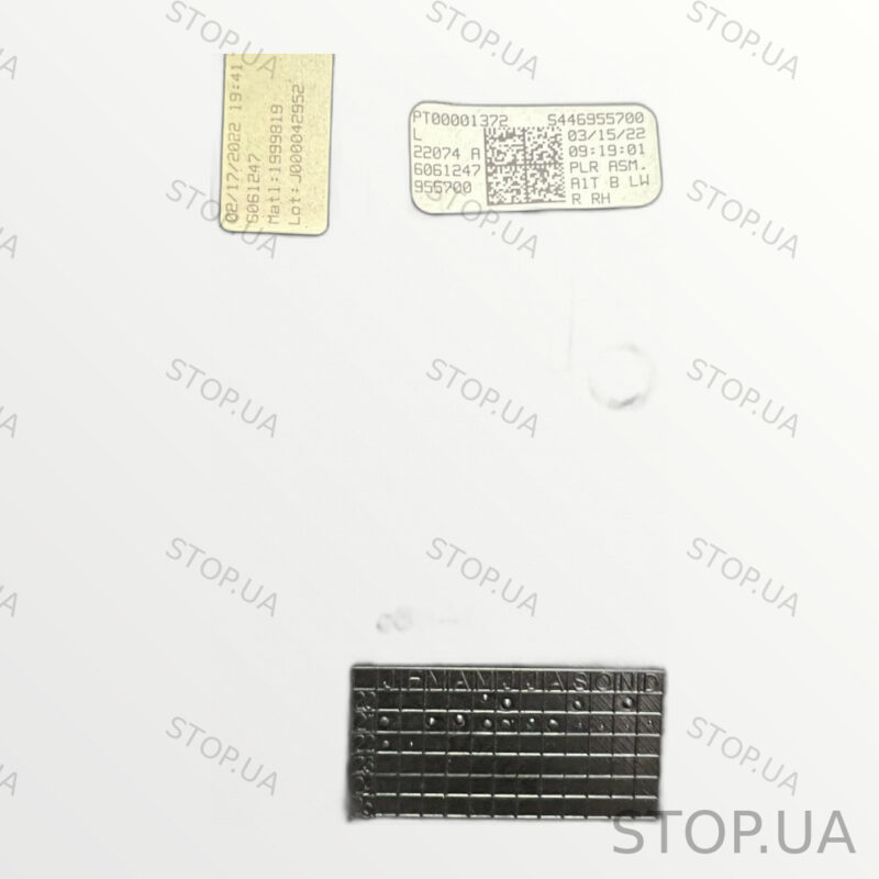 PT00001372 накладка центральной стойки Rivian R1T (2022–2023) — изображение 2