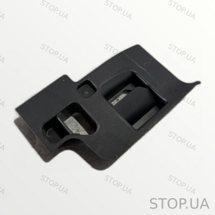 PT00031132 накладка передней панели Rivian R1T (2022–2023)