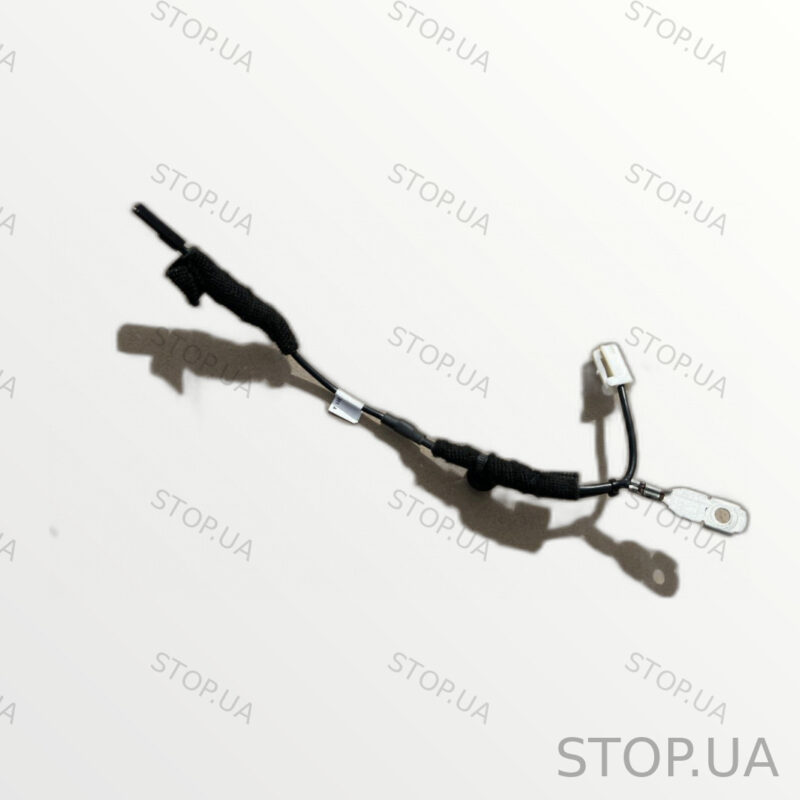 PT00046311 Фишка проводки Rivian R1T