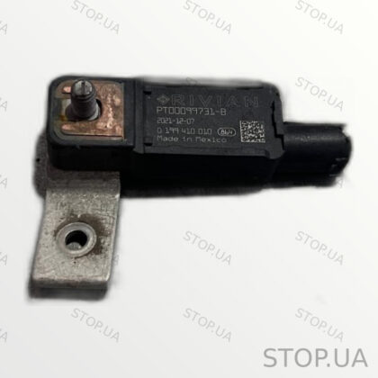 PT00099731 Затискач клеми АКБ Rivian R1T (2022–2023)