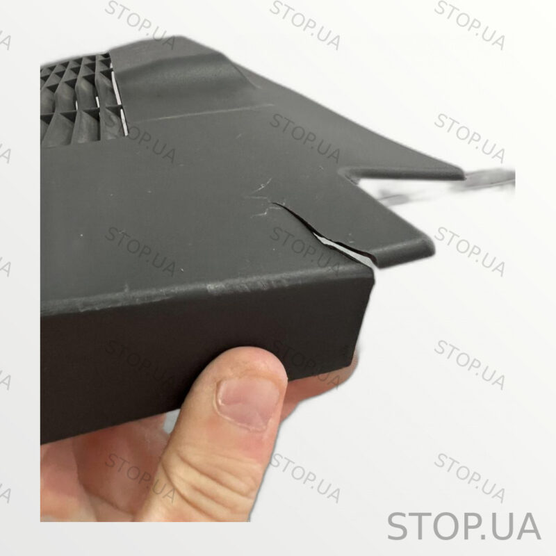 PT00211096 Крышка защиты под сиденьем Rivian R1T — изображение 2
