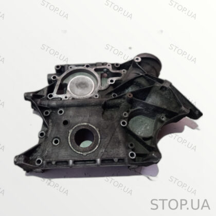 R6110151302 крышка двигателя передняя Крышка двигателя передняя Mercedes Vi